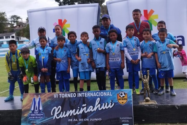 Escuela de Fútbol Fénix C.G. - Campeón Categoría 2013 - VI TORNEO INTERNACIONAL RUMIÑAHUI